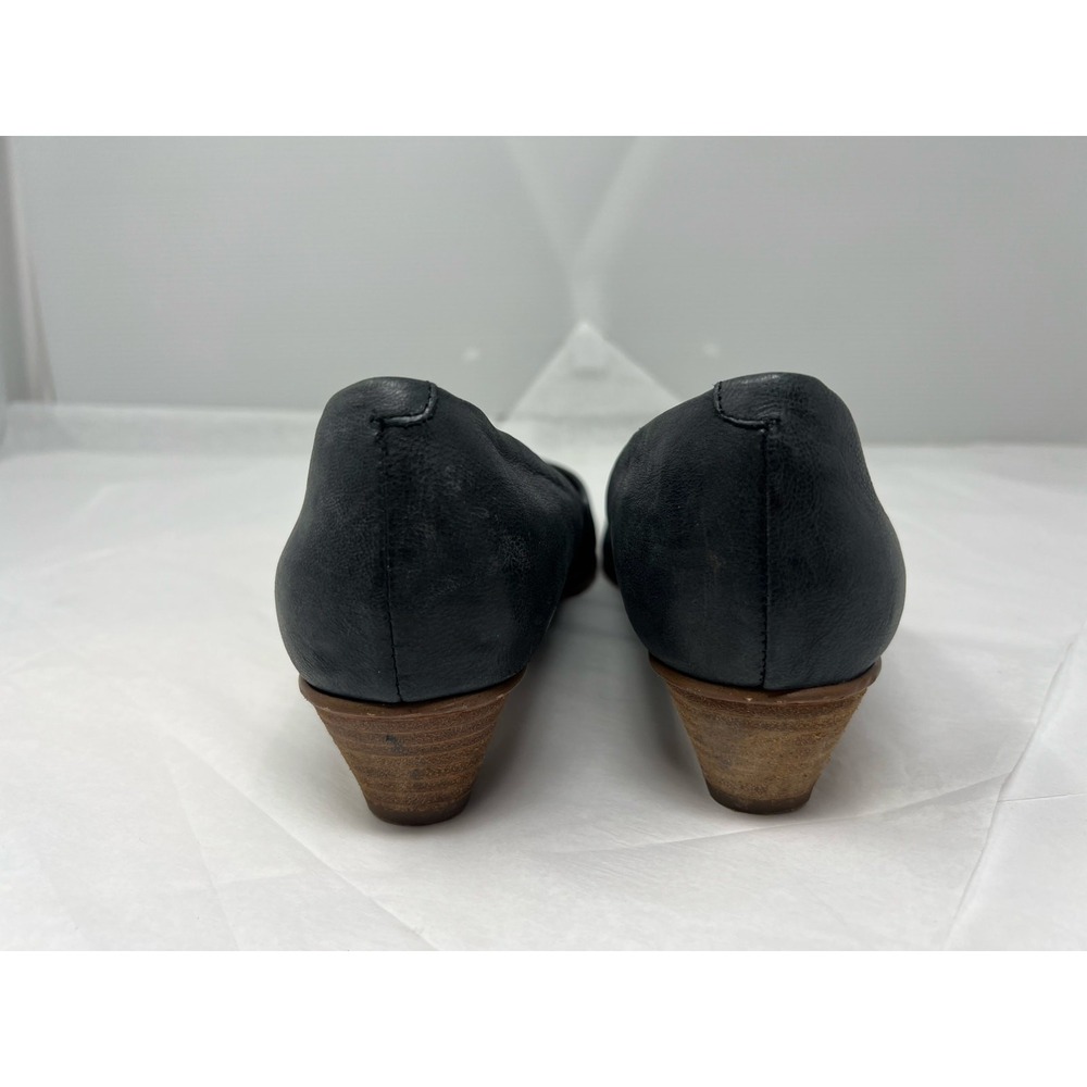 Clarks Mena Bloom‎ Black Leather Low Heel Pumps Women's US 8.5M Cushion - Picture 3 of 9